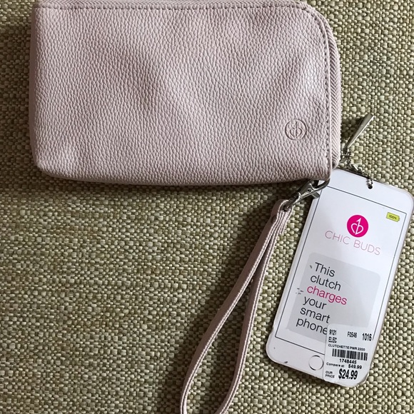 Pink faux leather clutchette / phone charger - Picture 1 of 2